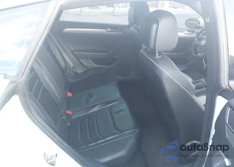 2020 Volkswagen Arteon Sel R-Line z USA, uszkodzony, nr VIN WVWHR7AN8LE018801